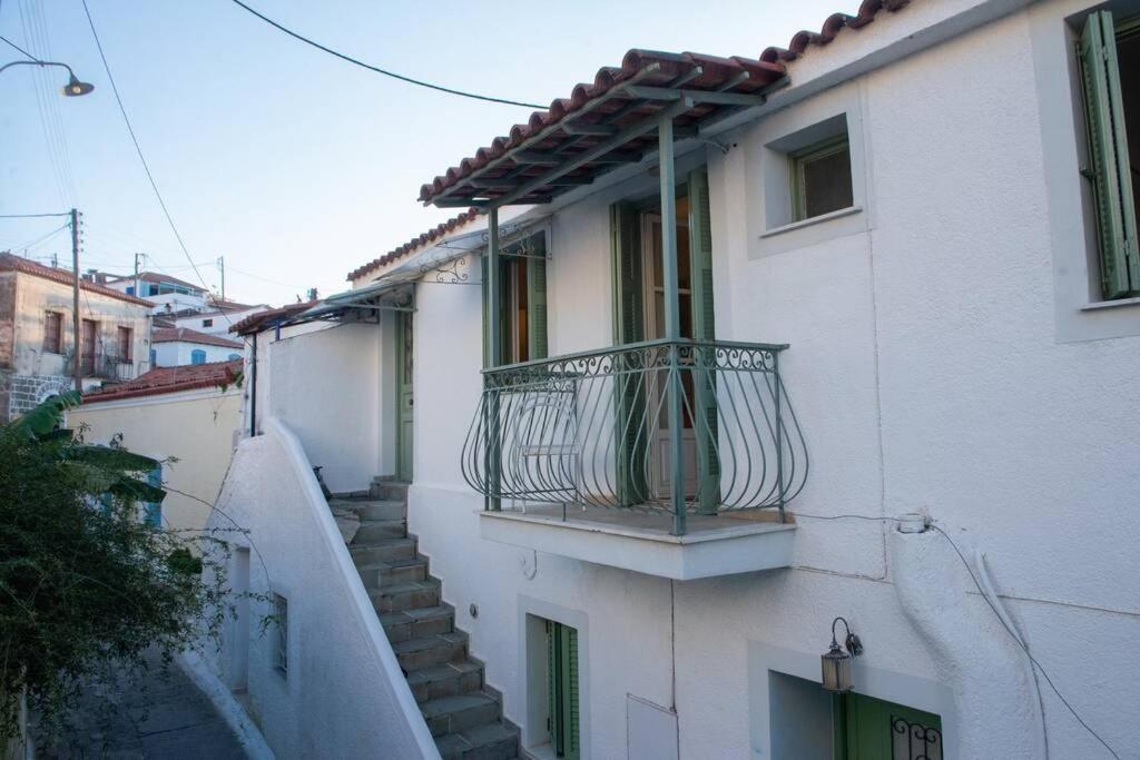 Nadia'S Place Poros Town Exterior photo